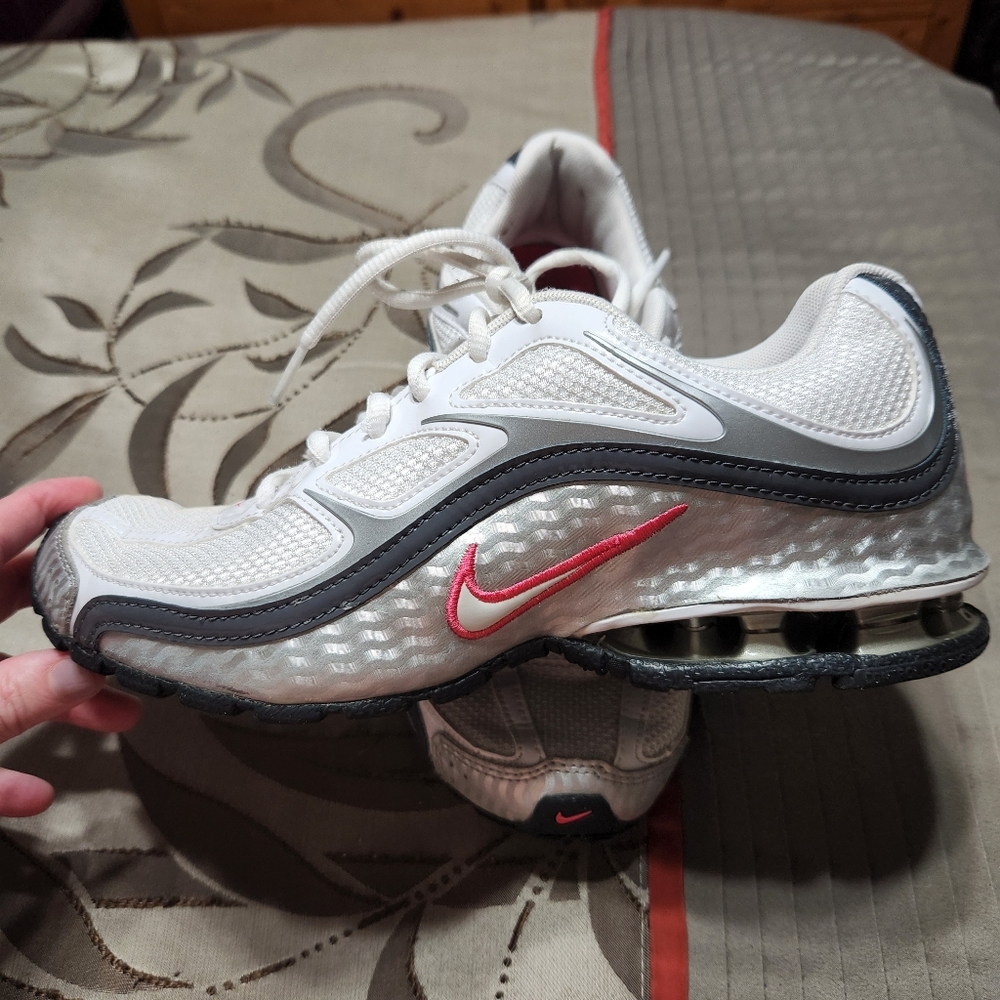 Nike Reax Size 9